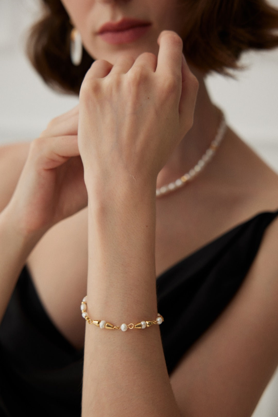 Flow Pearl Bracelet