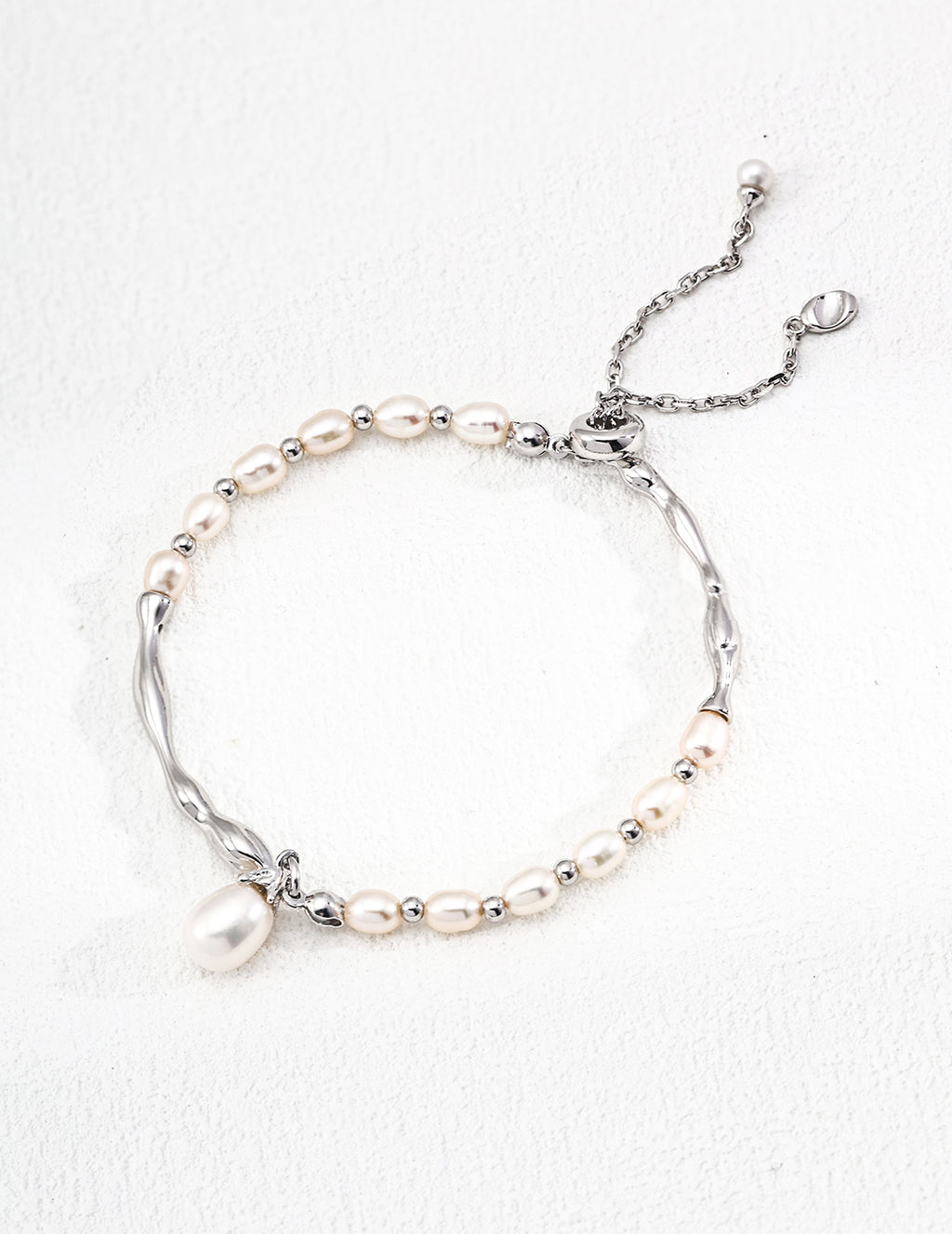 Sculpted Pearl Bracelet