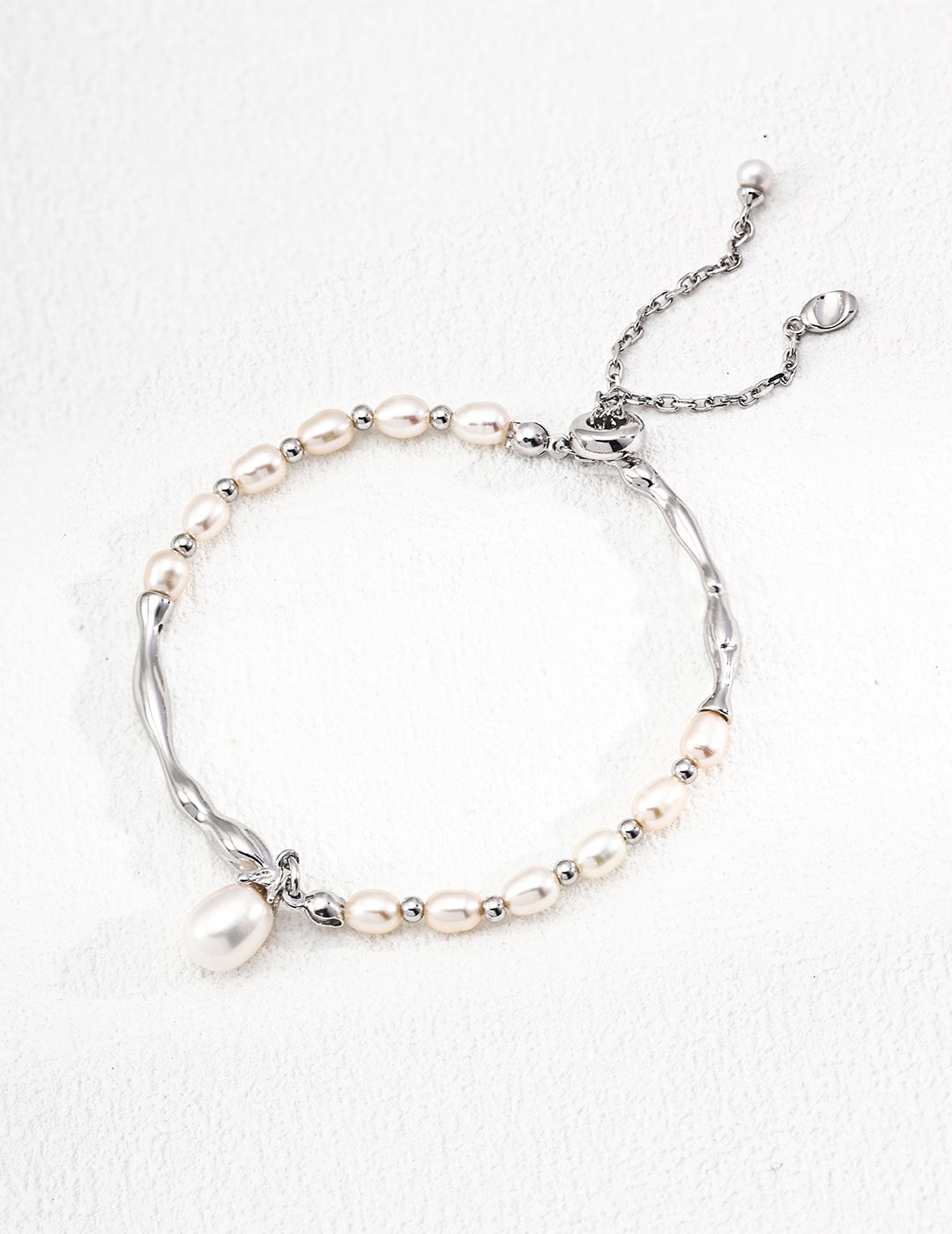 Sculpted Pearl Bracelet