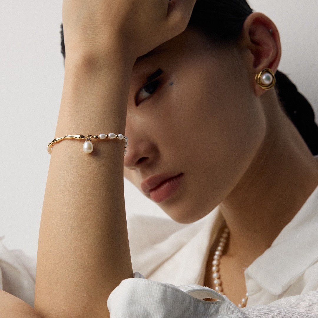 Sculpted Pearl Bracelet