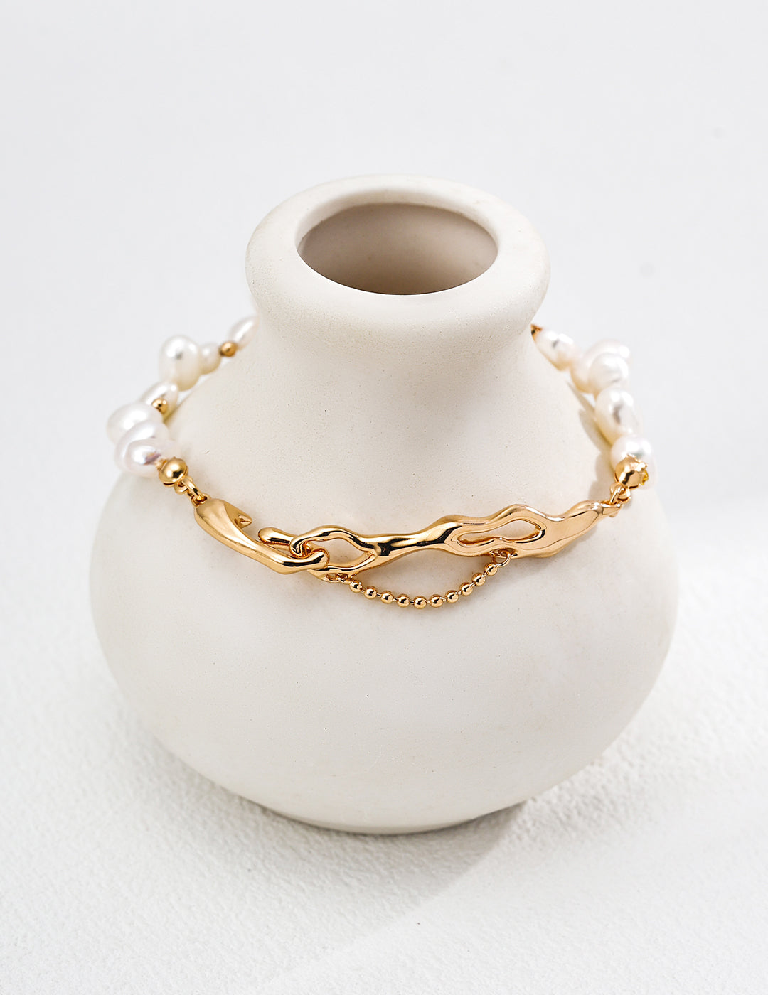 Fluid Pearl Bracelet