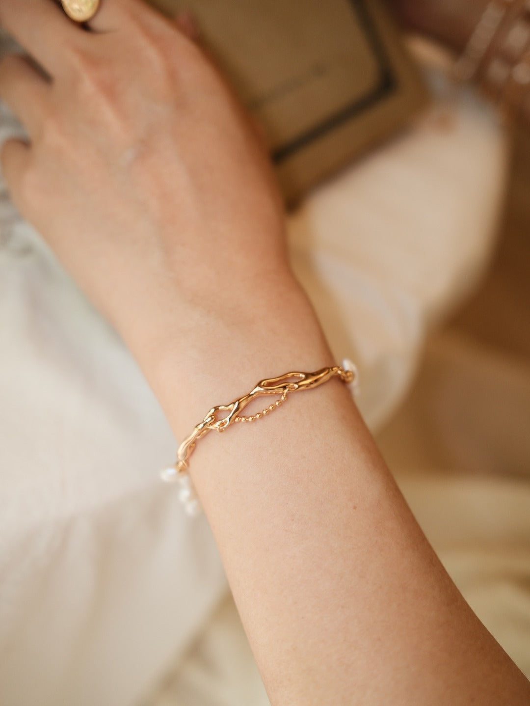 Fluid Pearl Bracelet