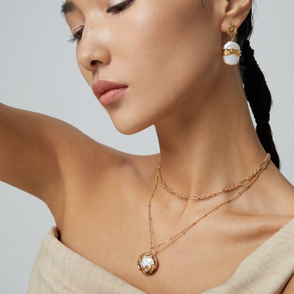 Vessel Pearl Necklace