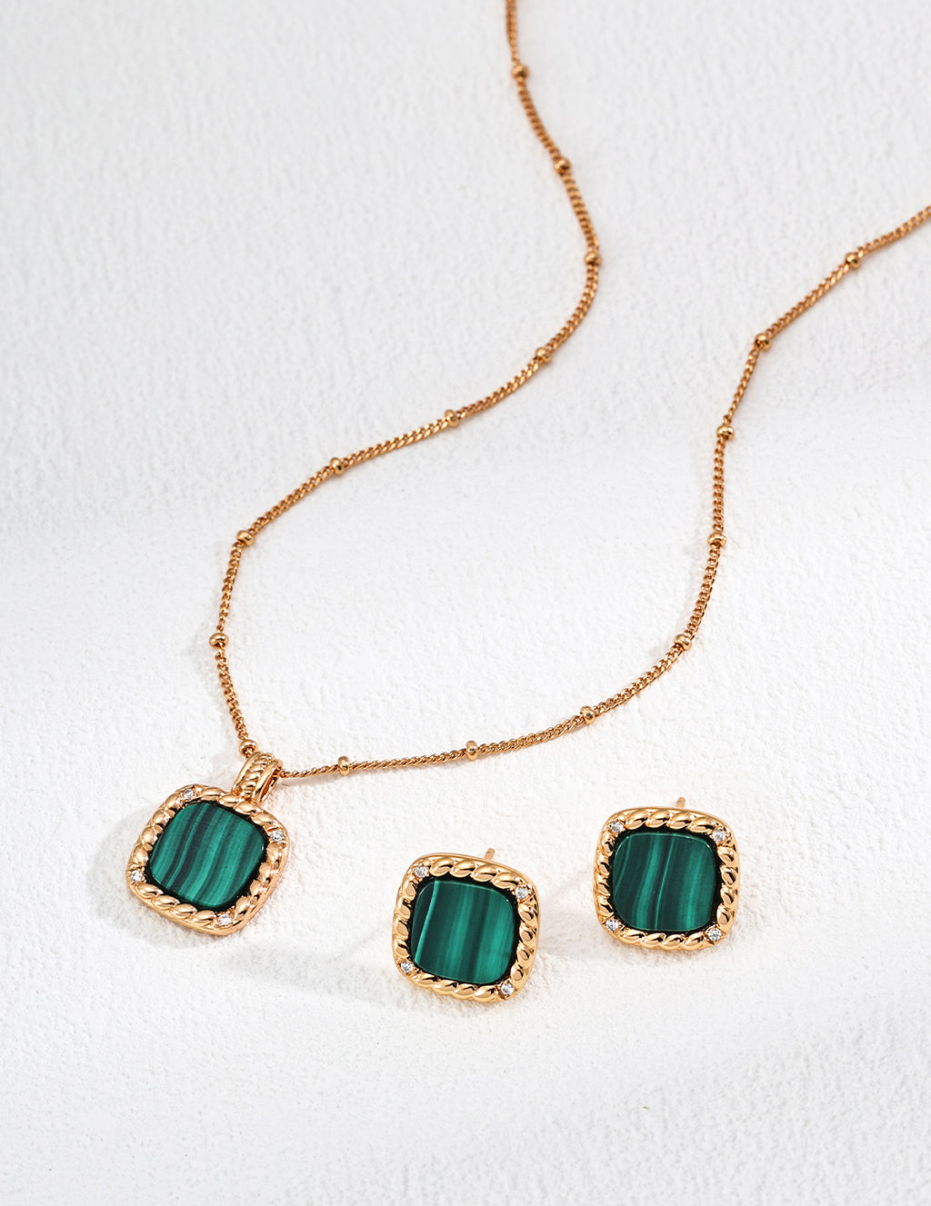 Relief Malachite Necklace