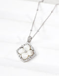 Clover Mother-of-Pearl Necklace
